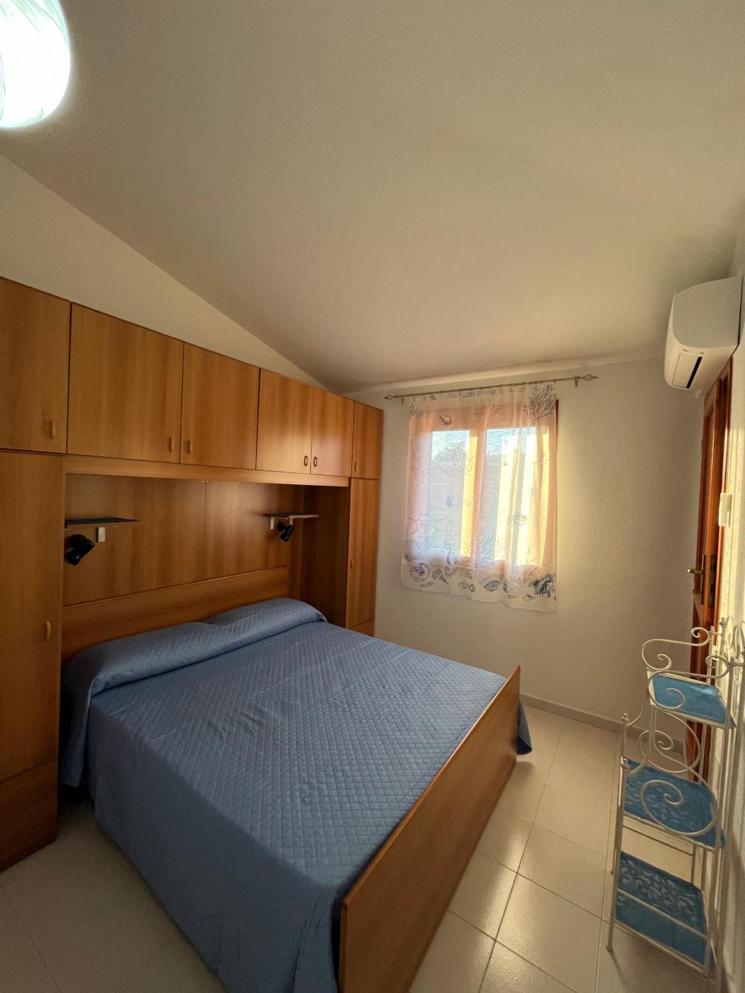 Casa Sviluppata Su Due Piani Con Doppia Veranda E Parcheggio Privato San Teodoro  Extérieur photo