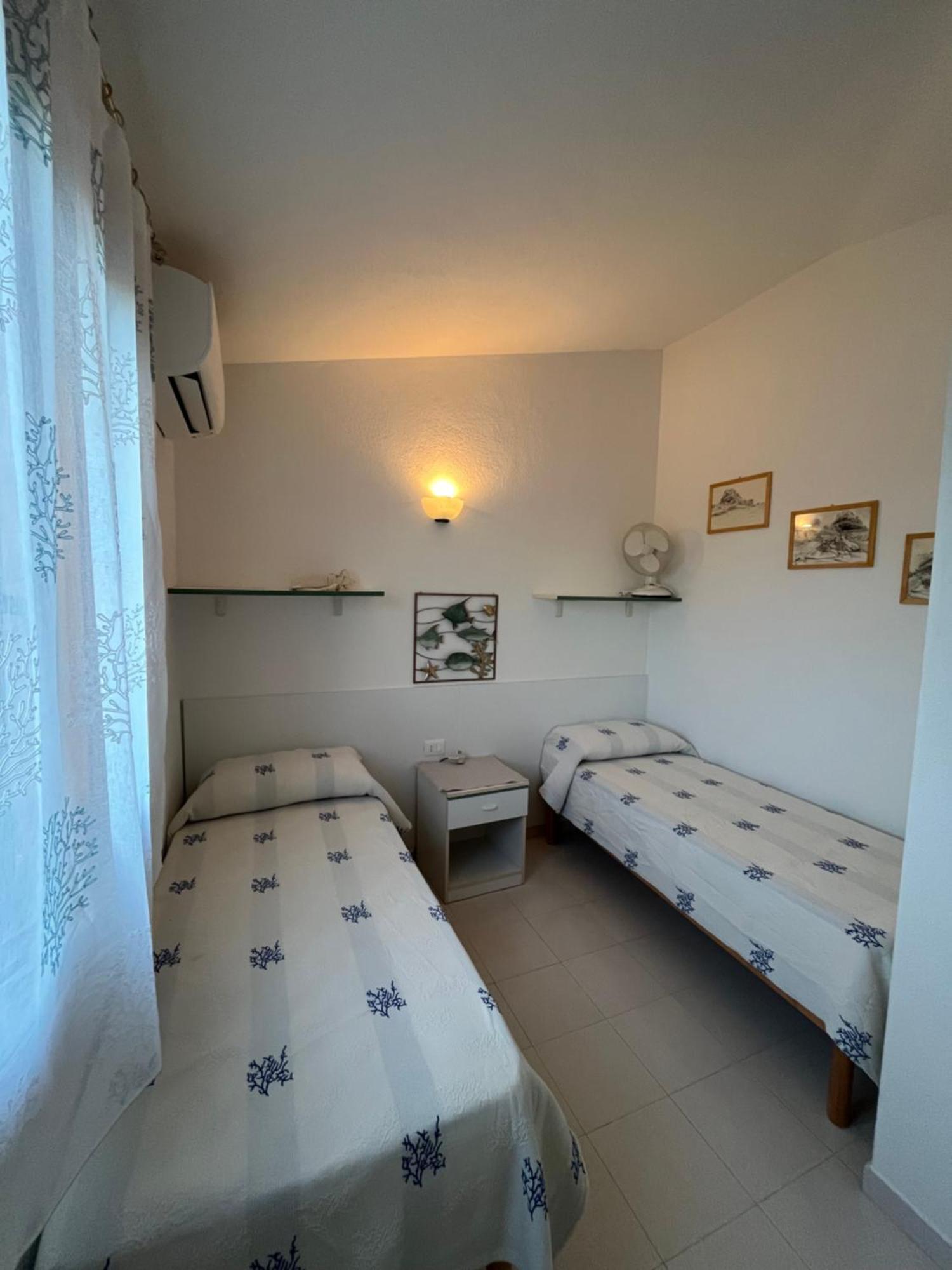 Casa Sviluppata Su Due Piani Con Doppia Veranda E Parcheggio Privato San Teodoro  Extérieur photo