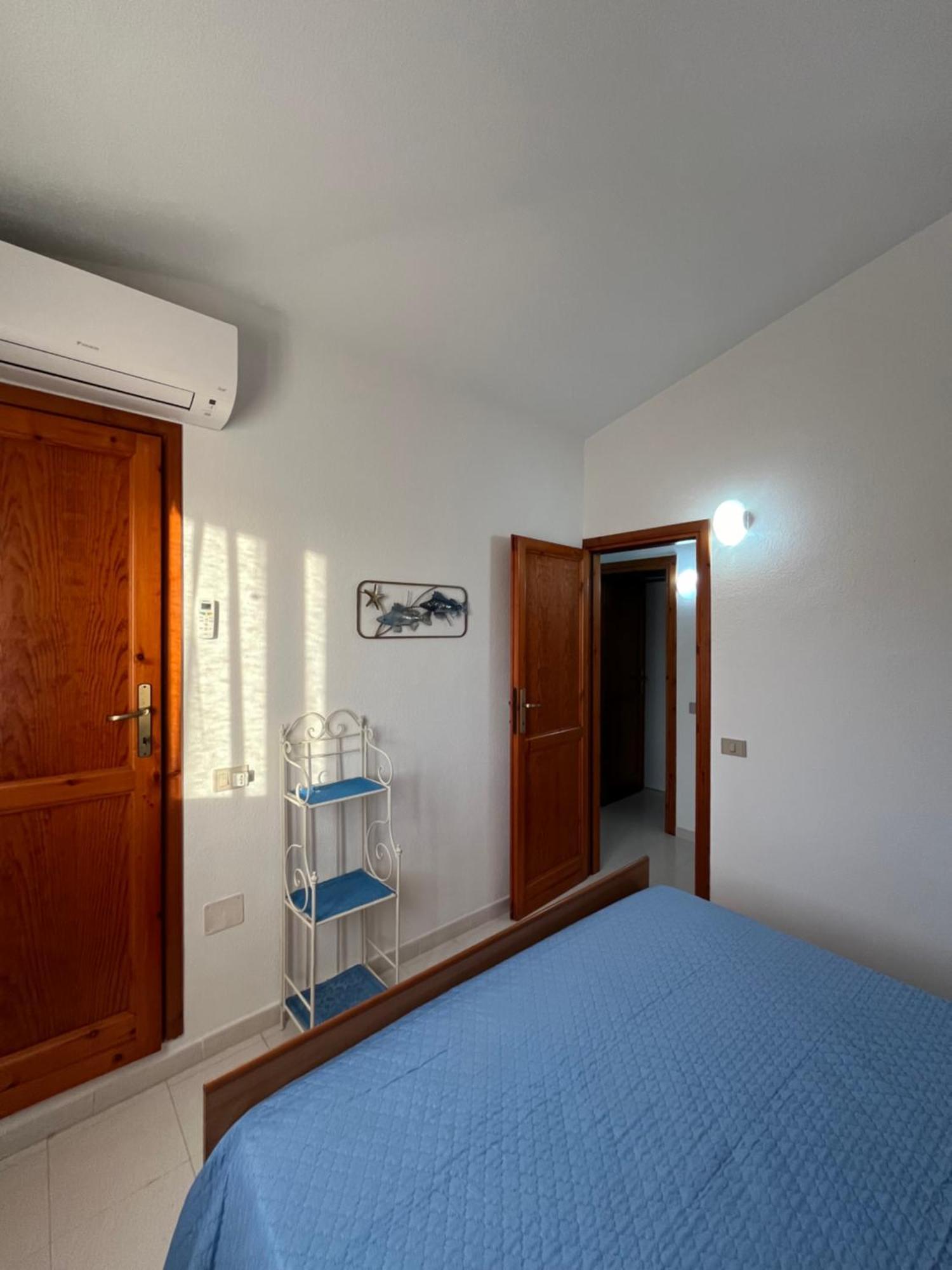 Casa Sviluppata Su Due Piani Con Doppia Veranda E Parcheggio Privato San Teodoro  Extérieur photo