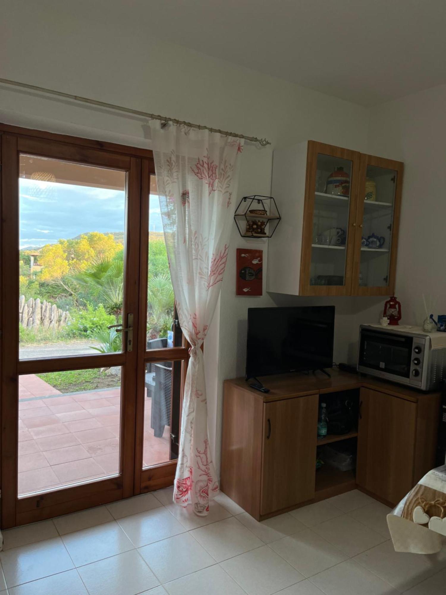 Casa Sviluppata Su Due Piani Con Doppia Veranda E Parcheggio Privato San Teodoro  Extérieur photo